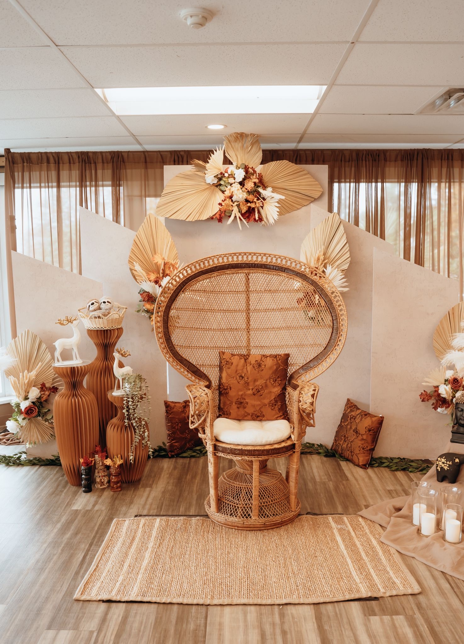 Boho peacock chair with palm fan florals